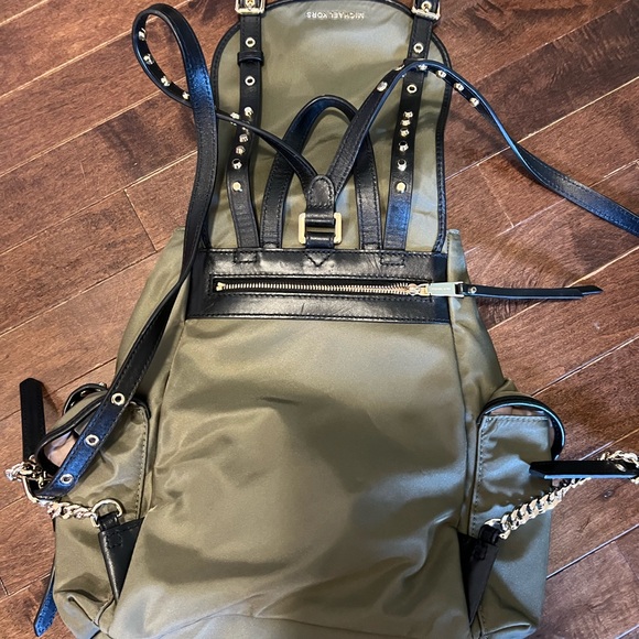 MK Backpack - Picture 5 of 6